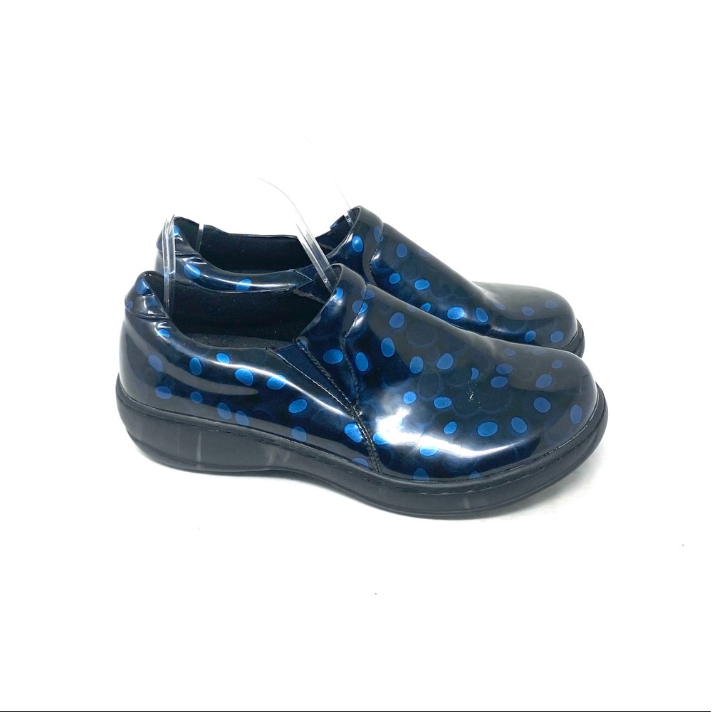 Spring Step Clogs - image 4